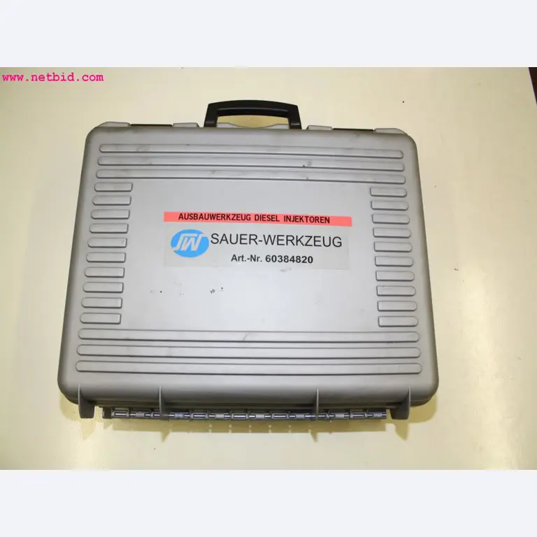 well-maintained machines from the sector automobile workshop -2