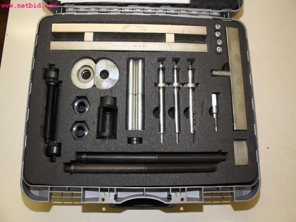 well-maintained machines from the sector automobile workshop -1