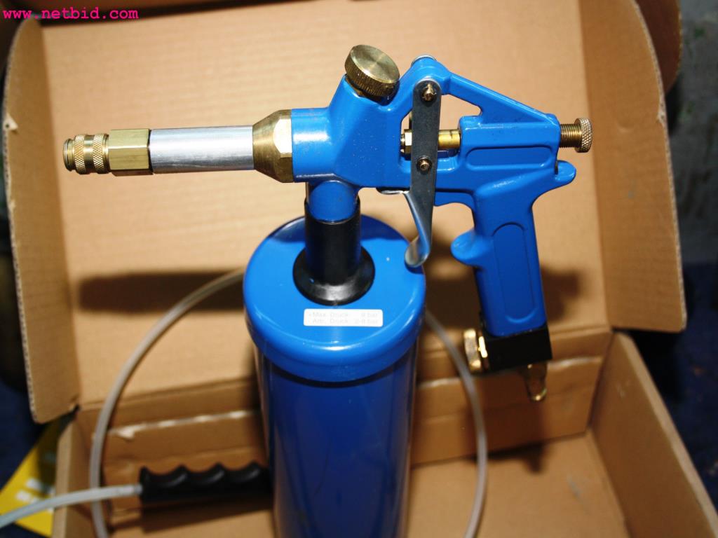 Betriebs- und Geschäftsausstattung aus dem Bereich Kfz-Werkstatt-2