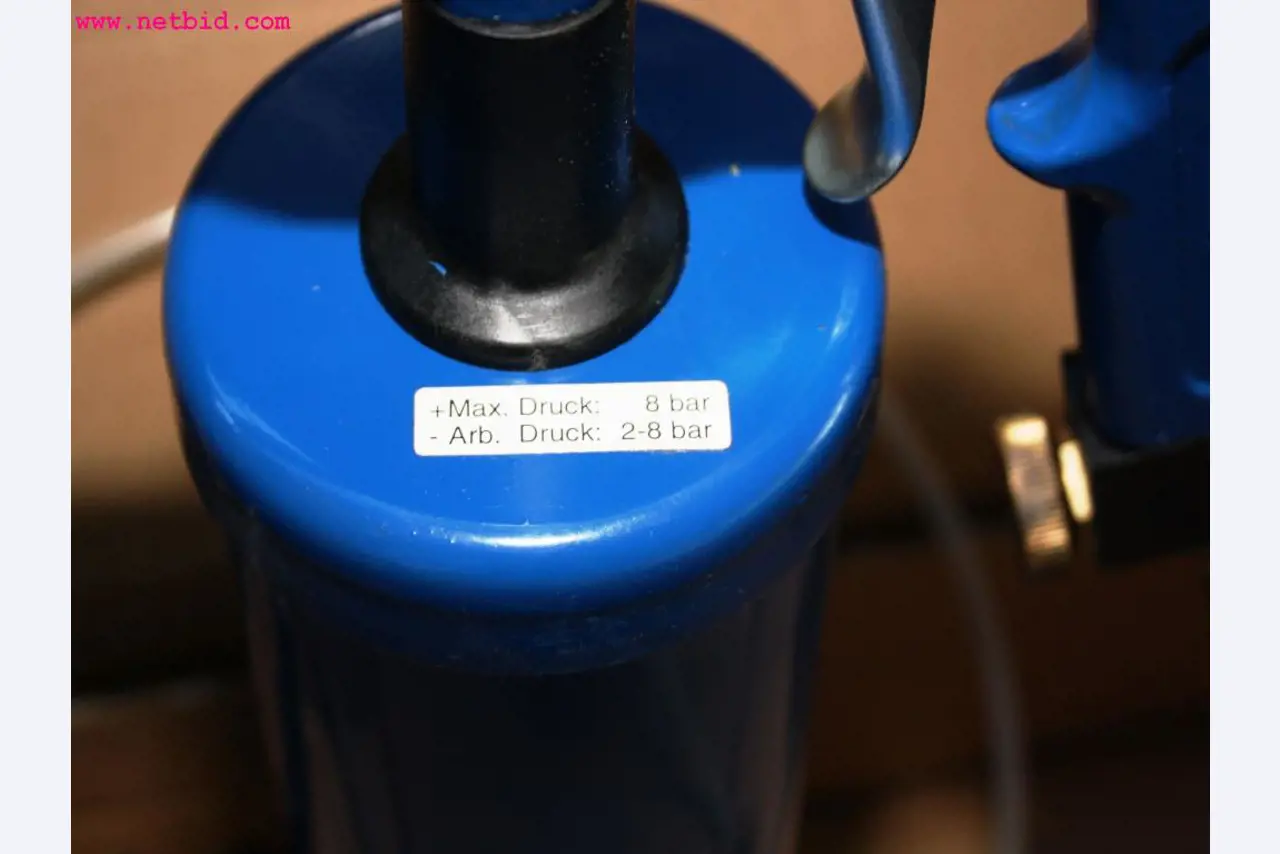 Betriebs- und Geschäftsausstattung aus dem Bereich Kfz-Werkstatt-3