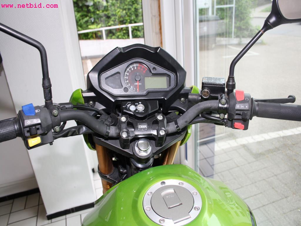 well-maintained machines from the sector automobile workshop -5