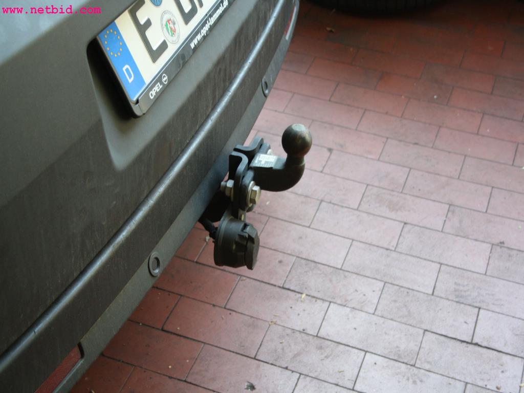 well-maintained machines from the sector automobile workshop -6