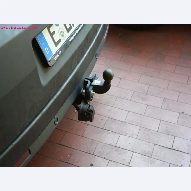 well-maintained machines from the sector automobile workshop -6