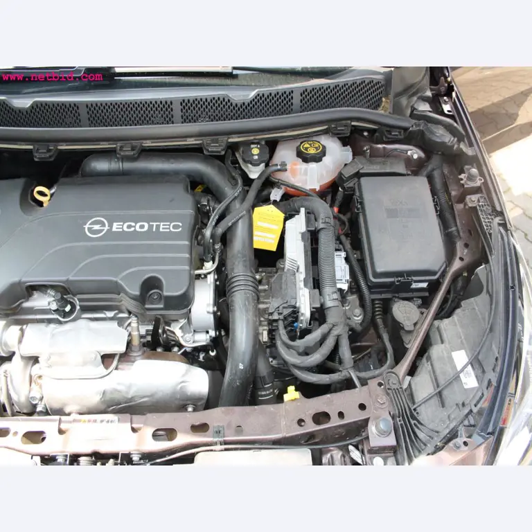 well-maintained machines from the sector automobile workshop -7