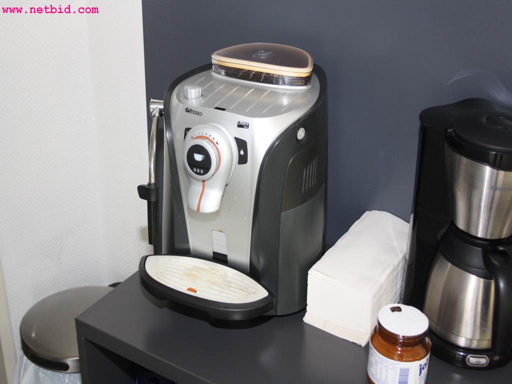 well-maintained machines from the sector automobile workshop -1