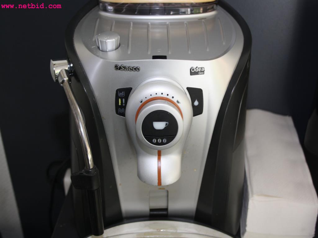 well-maintained machines from the sector automobile workshop -2