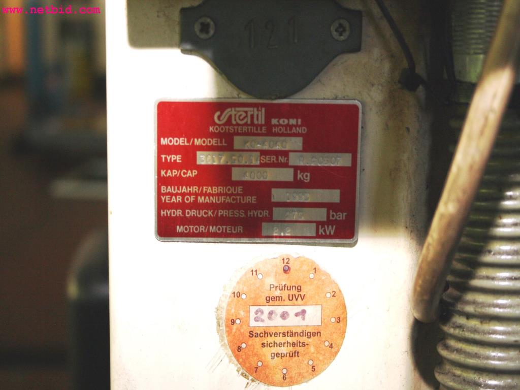 well-maintained machines from the sector automobile workshop -6