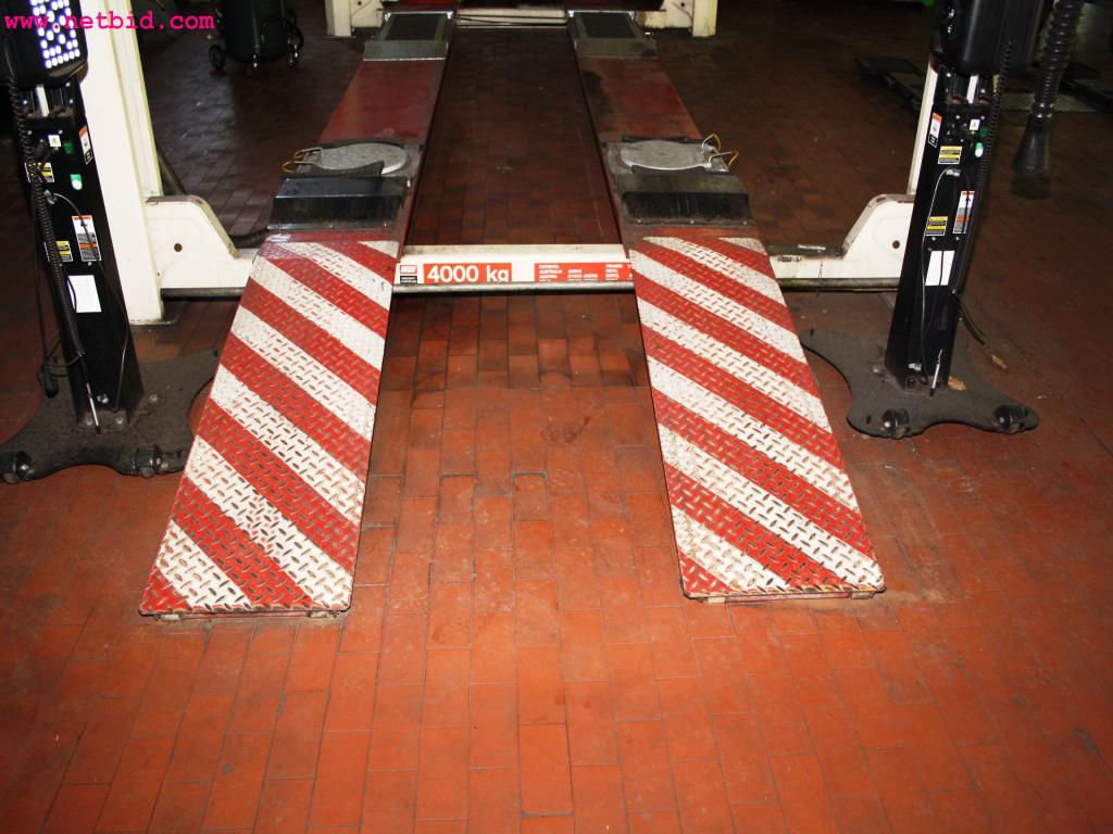 well-maintained machines from the sector automobile workshop -7