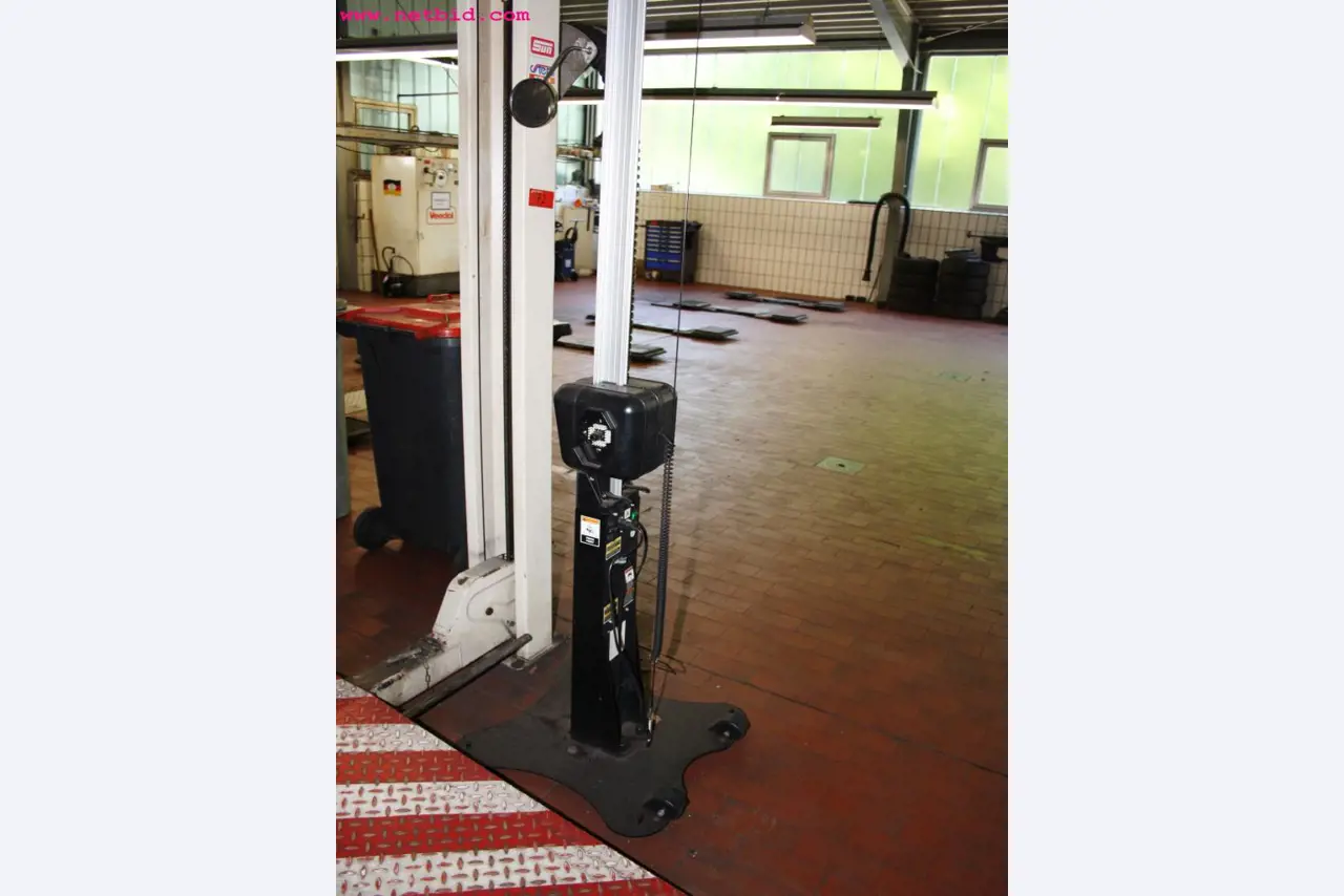 well-maintained machines from the sector automobile workshop -10