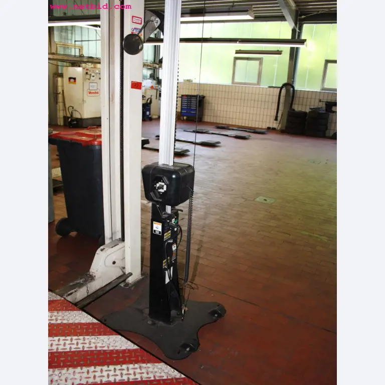 well-maintained machines from the sector automobile workshop -10