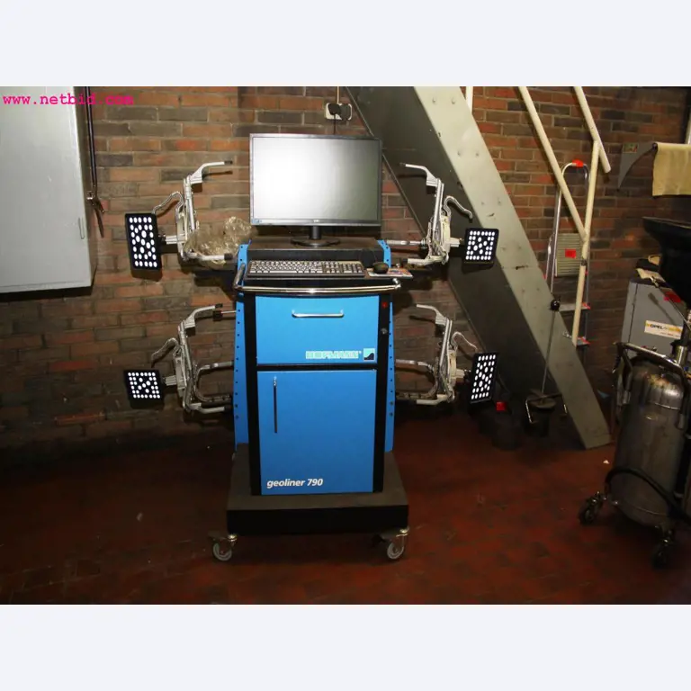 well-maintained machines from the sector automobile workshop -1