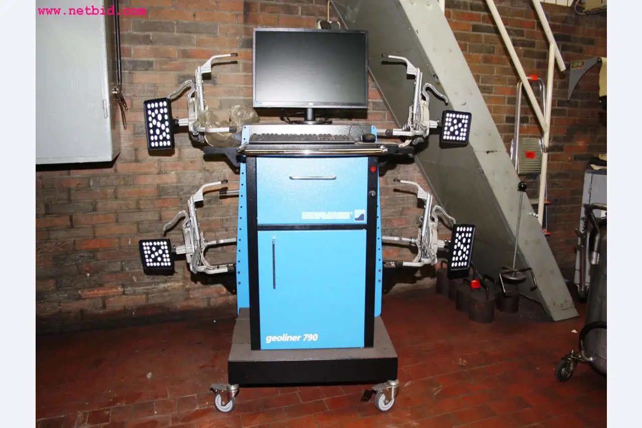 well-maintained machines from the sector automobile workshop -3