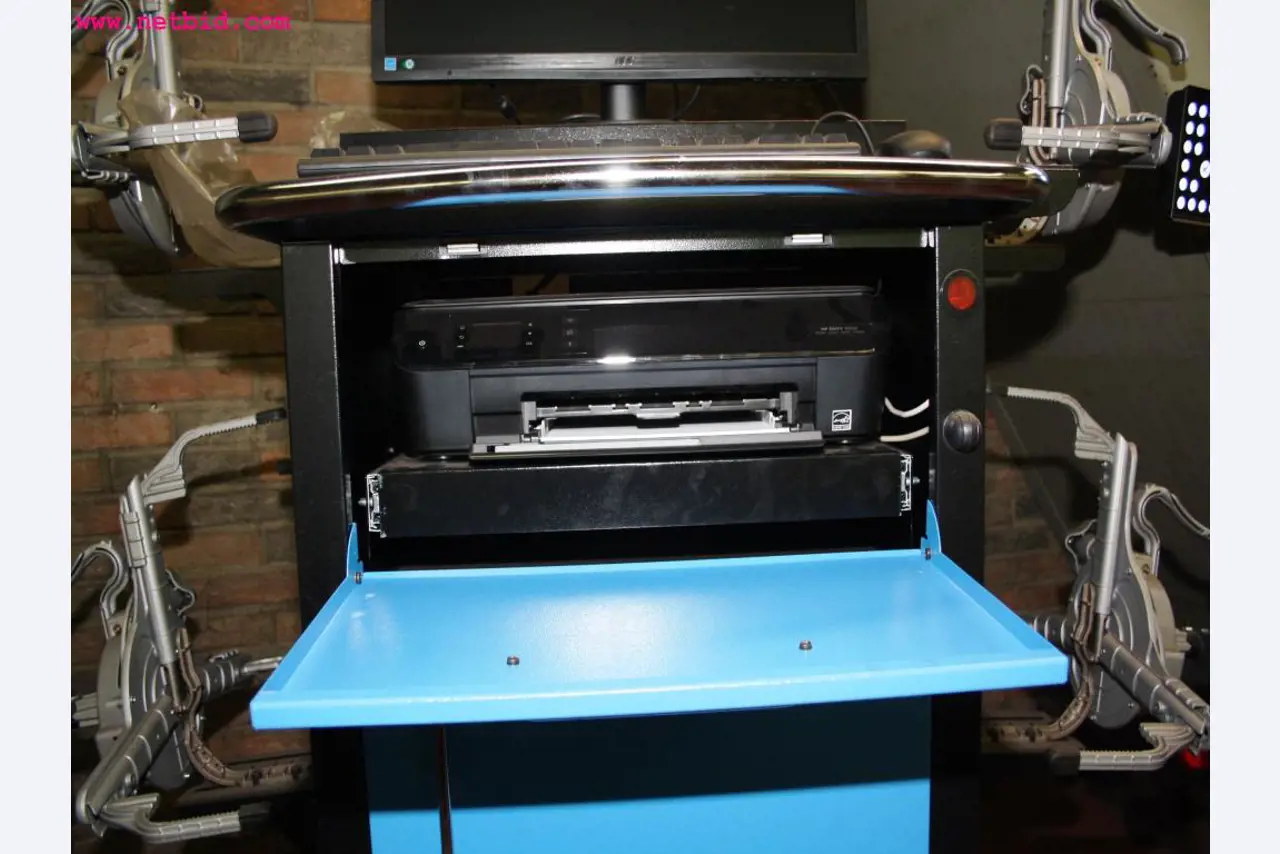 well-maintained machines from the sector automobile workshop -6