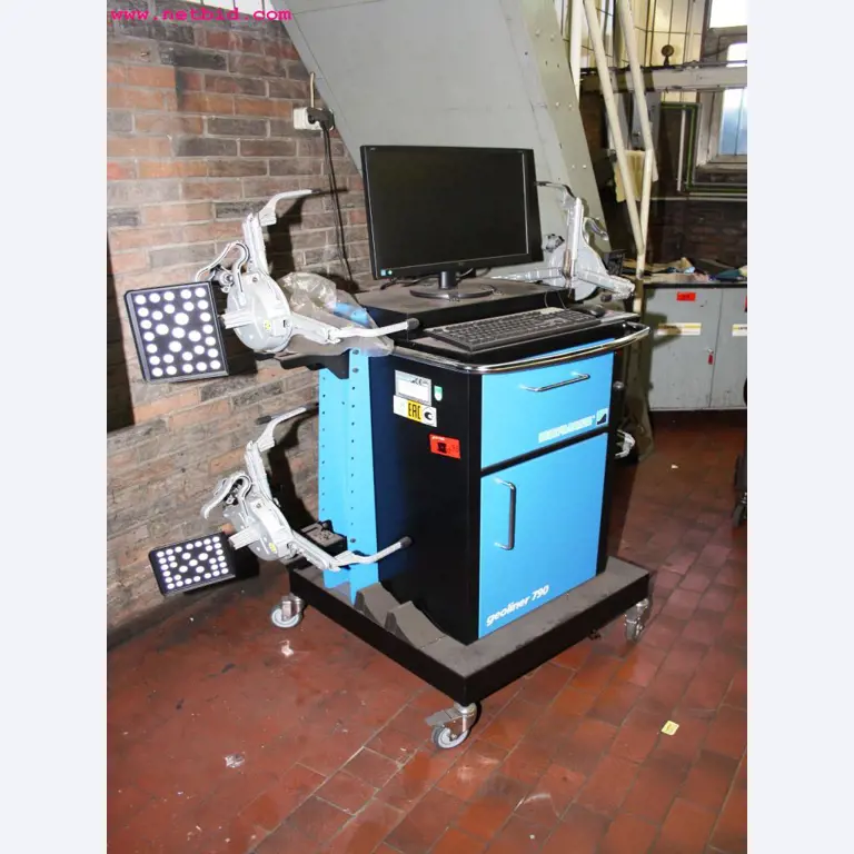 well-maintained machines from the sector automobile workshop -8