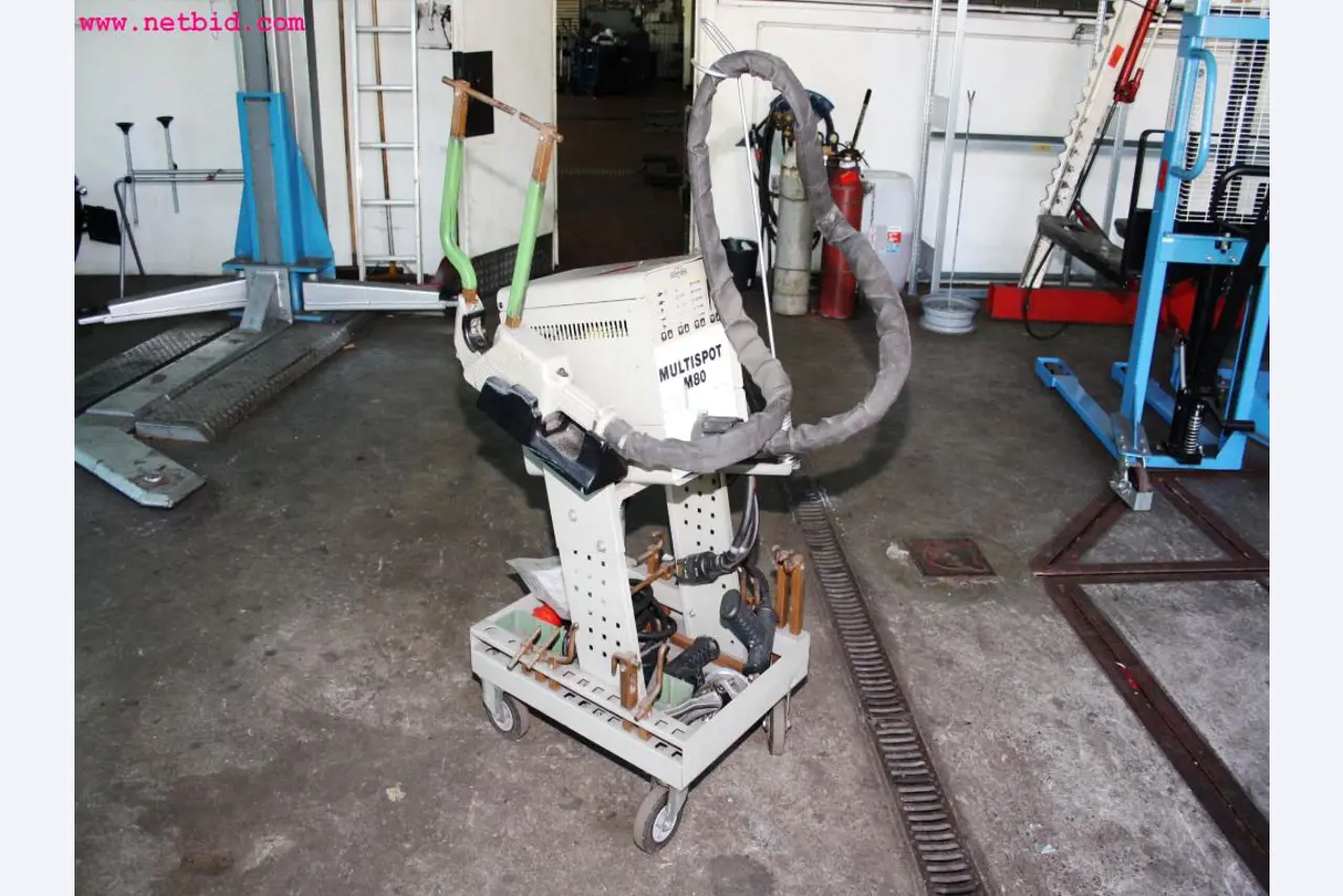 Equipement d'exploitation et de gestion du secteur de l'atelier automobile-1