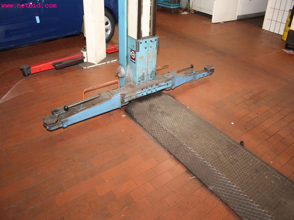 well-maintained machines from the sector automobile workshop -3