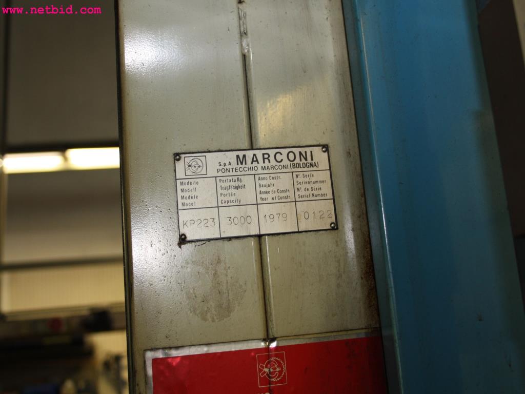 well-maintained machines from the sector automobile workshop -4