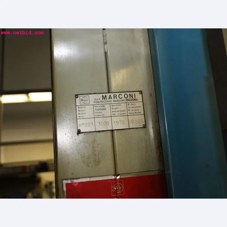 well-maintained machines from the sector automobile workshop -4