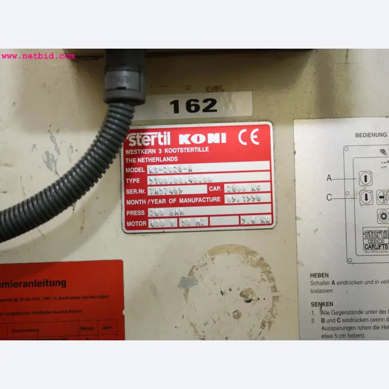 well-maintained machines from the sector automobile workshop -6