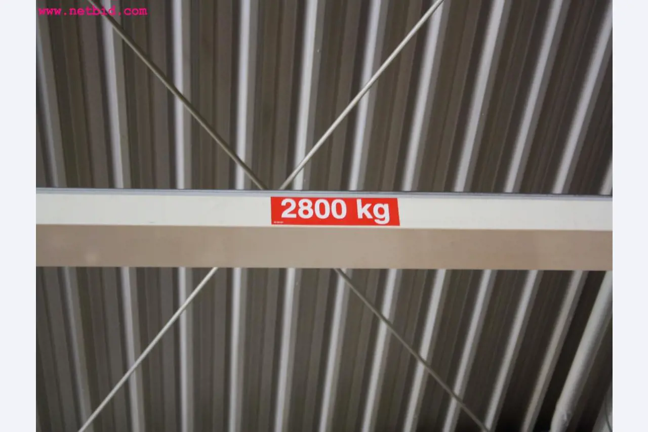 well-maintained machines from the sector automobile workshop -7