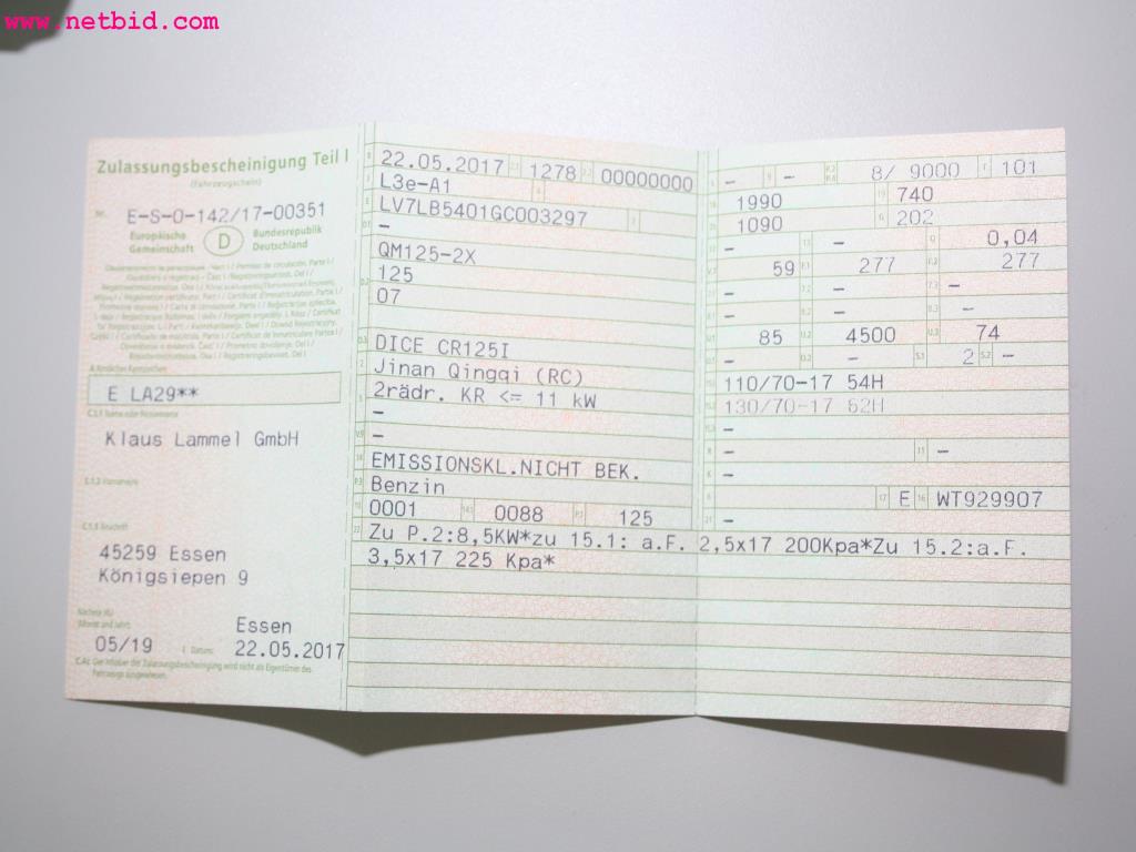 well-maintained machines from the sector automobile workshop -9