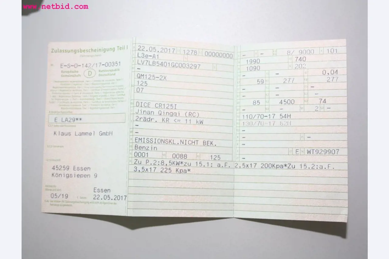 well-maintained machines from the sector automobile workshop -9