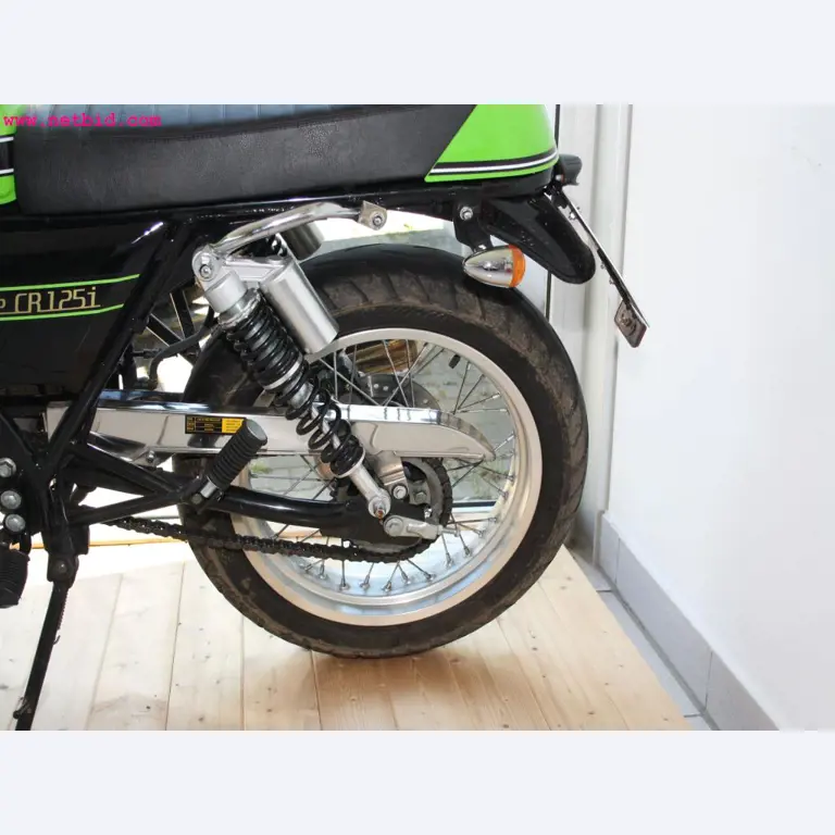 well-maintained machines from the sector automobile workshop -4