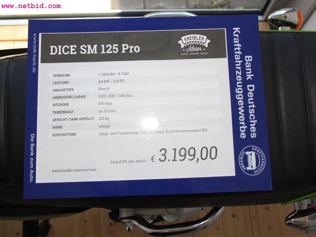 well-maintained machines from the sector automobile workshop -7