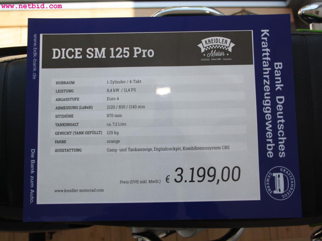 well-maintained machines from the sector automobile workshop -8