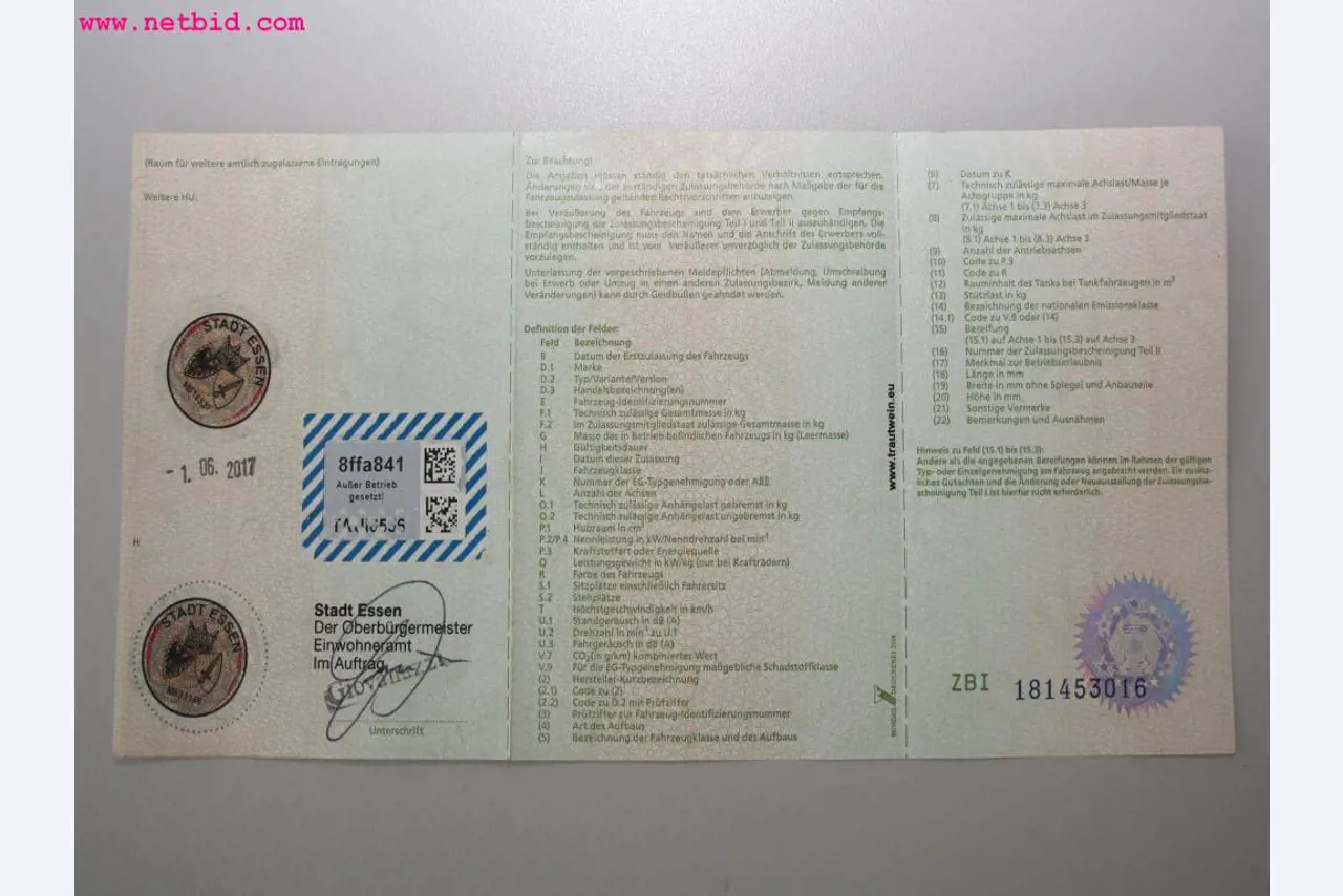 well-maintained machines from the sector automobile workshop -11