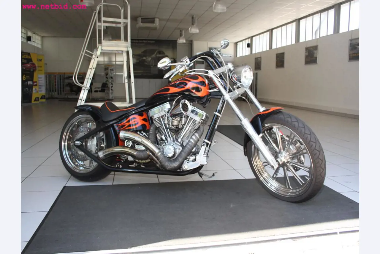 well-maintained machines from the sector automobile workshop -3