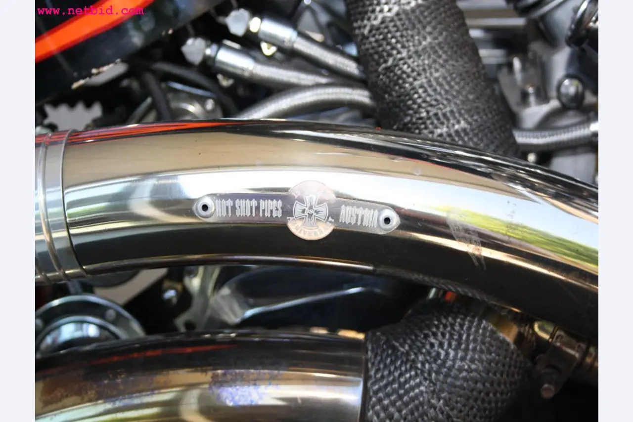 well-maintained machines from the sector automobile workshop -7