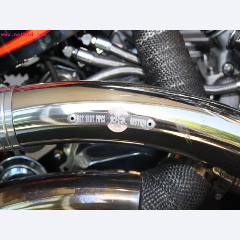 well-maintained machines from the sector automobile workshop -7