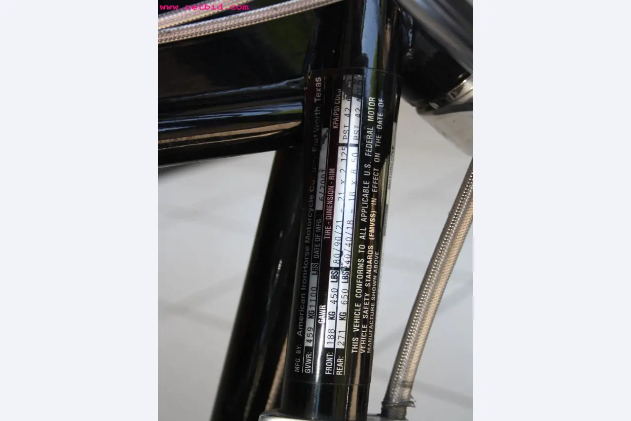 well-maintained machines from the sector automobile workshop -8