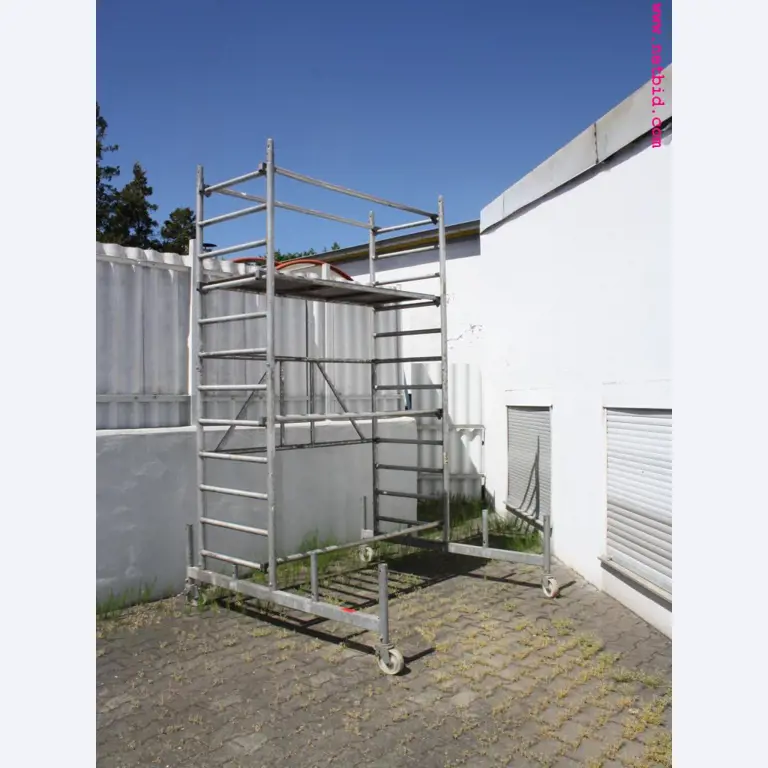 well-maintained machines from the sector automobile workshop -1