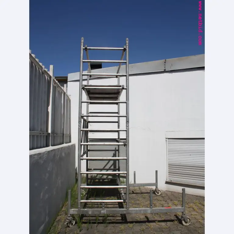 well-maintained machines from the sector automobile workshop -4