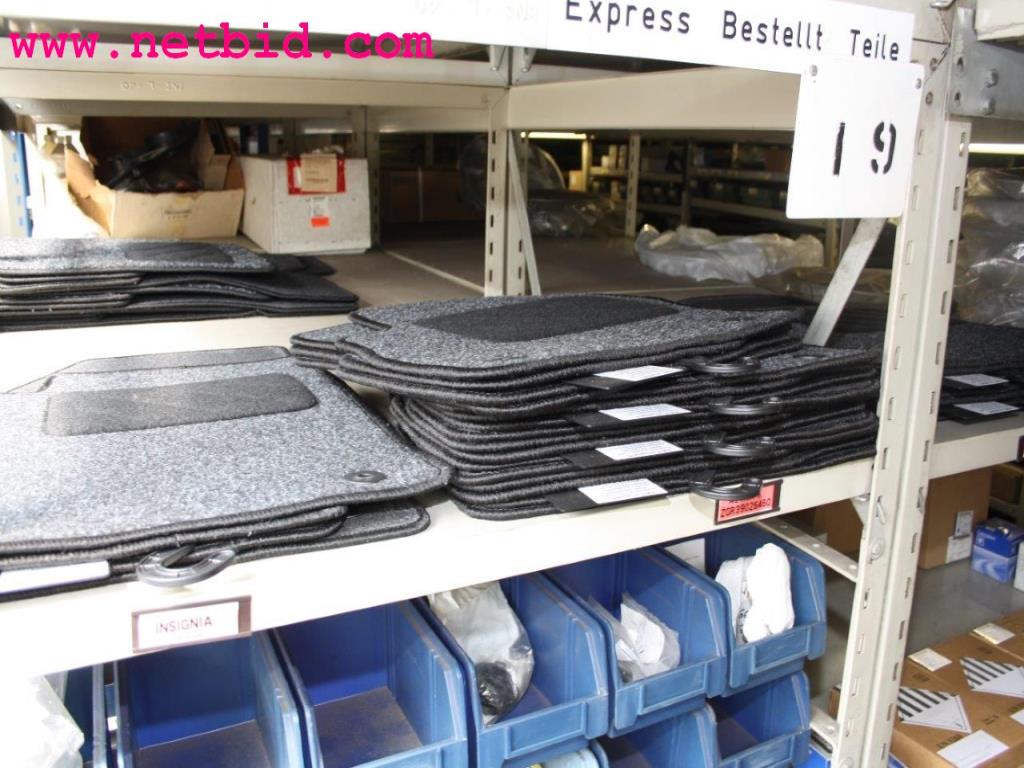 well-maintained machines from the sector automobile workshop -11