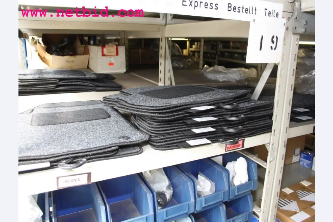 well-maintained machines from the sector automobile workshop -11