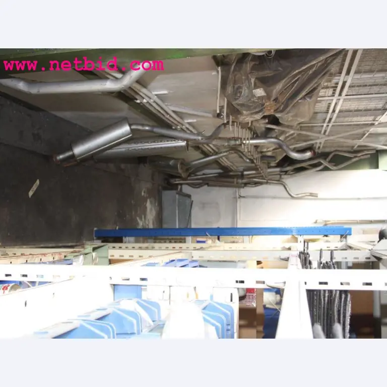 well-maintained machines from the sector automobile workshop -12