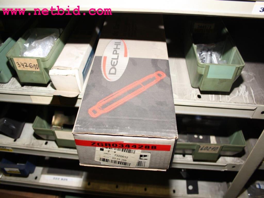 well-maintained machines from the sector automobile workshop -13