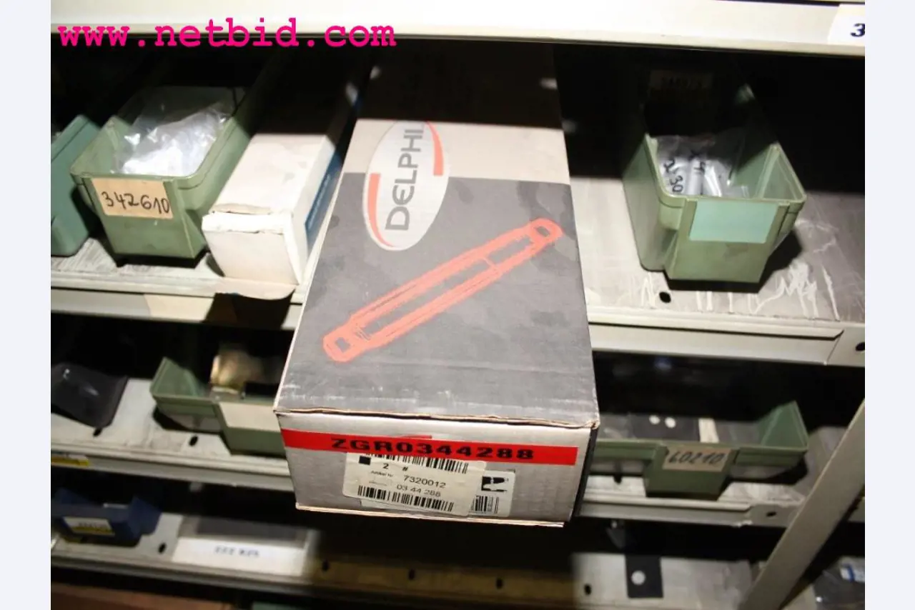 well-maintained machines from the sector automobile workshop -13