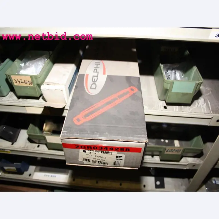 well-maintained machines from the sector automobile workshop -13