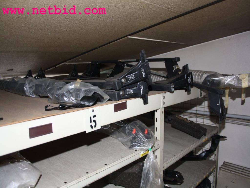 well-maintained machines from the sector automobile workshop -2