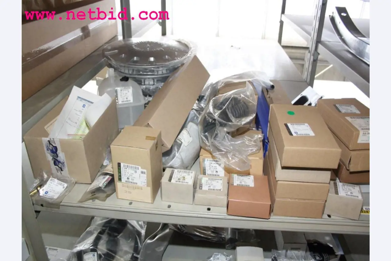 well-maintained machines from the sector automobile workshop -3