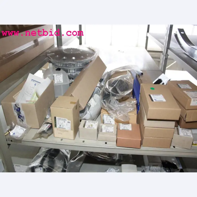 well-maintained machines from the sector automobile workshop -3