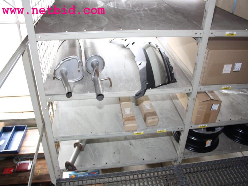 well-maintained machines from the sector automobile workshop -4