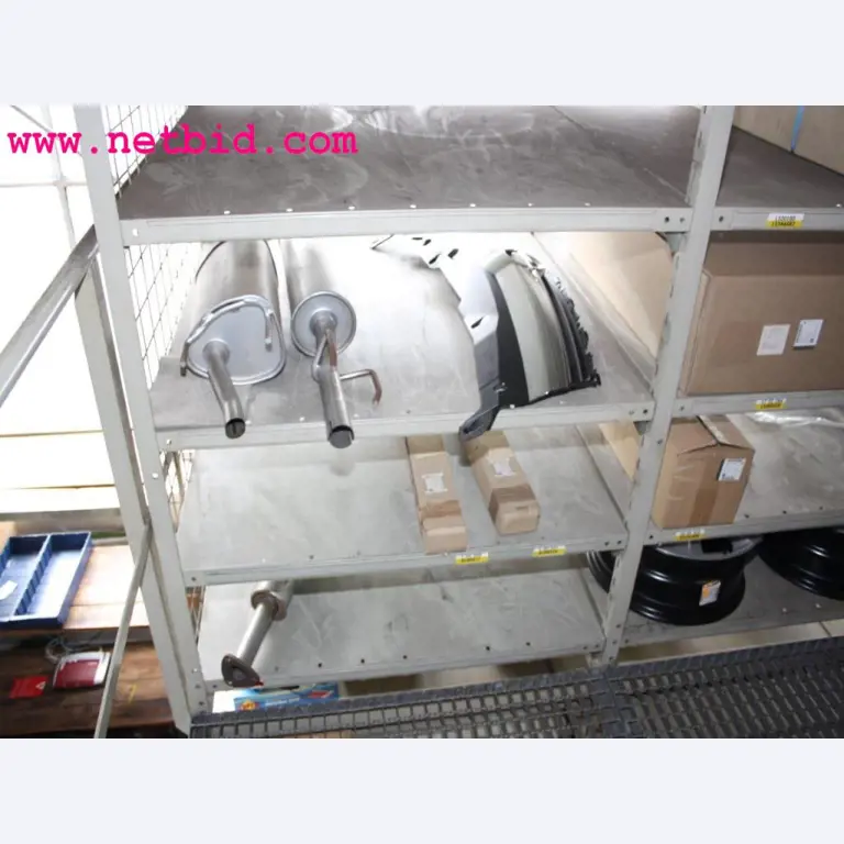 well-maintained machines from the sector automobile workshop -4