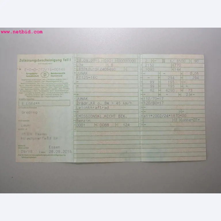 well-maintained machines from the sector automobile workshop -7