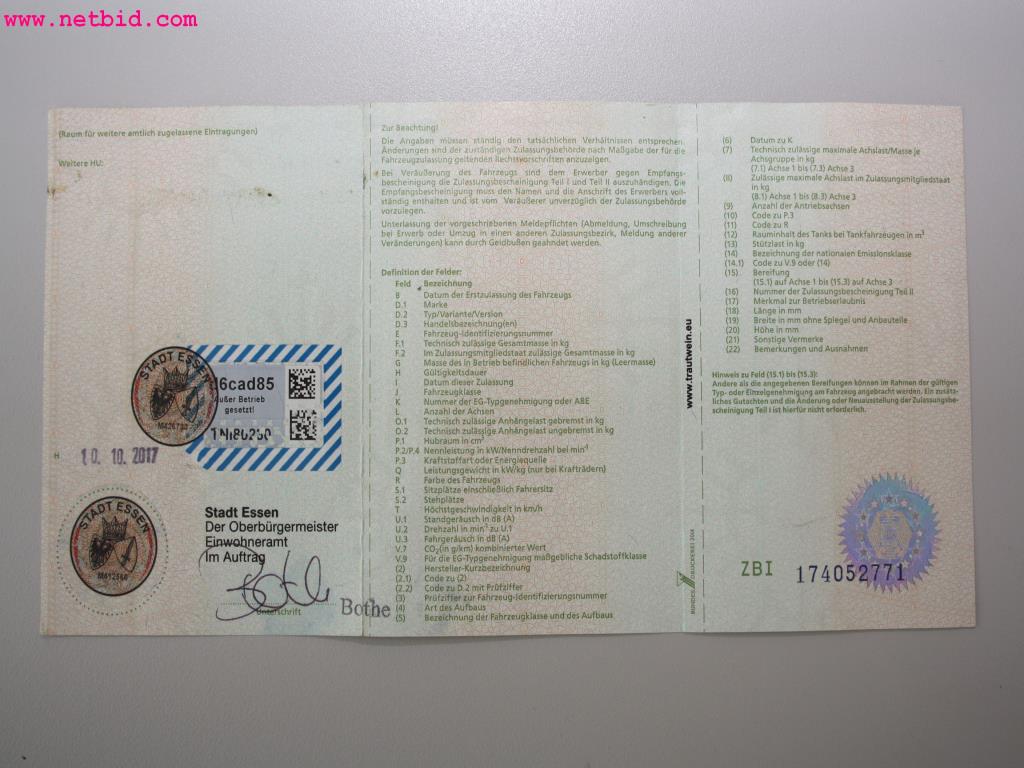 well-maintained machines from the sector automobile workshop -8