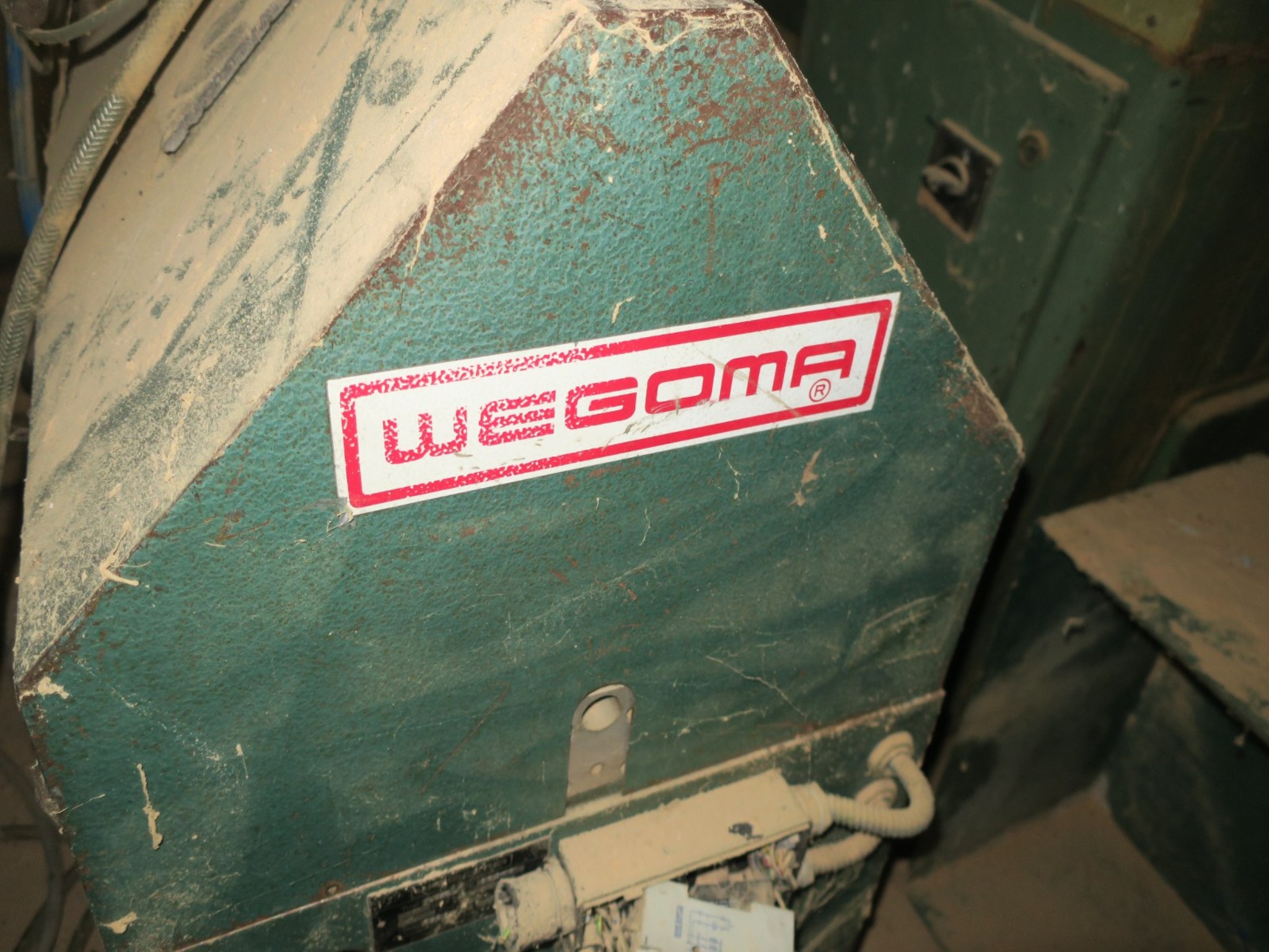 gepflegte Holzbearbeitungsmaschinen-4